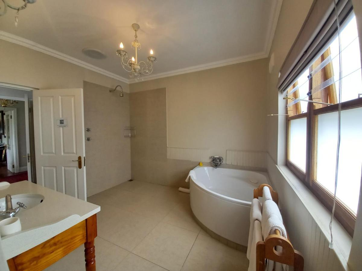 La Pension Guest House Оудсхорн Екстериор снимка