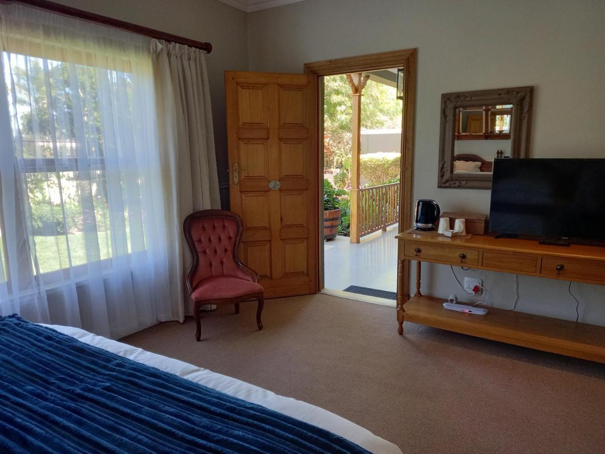 La Pension Guest House Оудсхорн Екстериор снимка