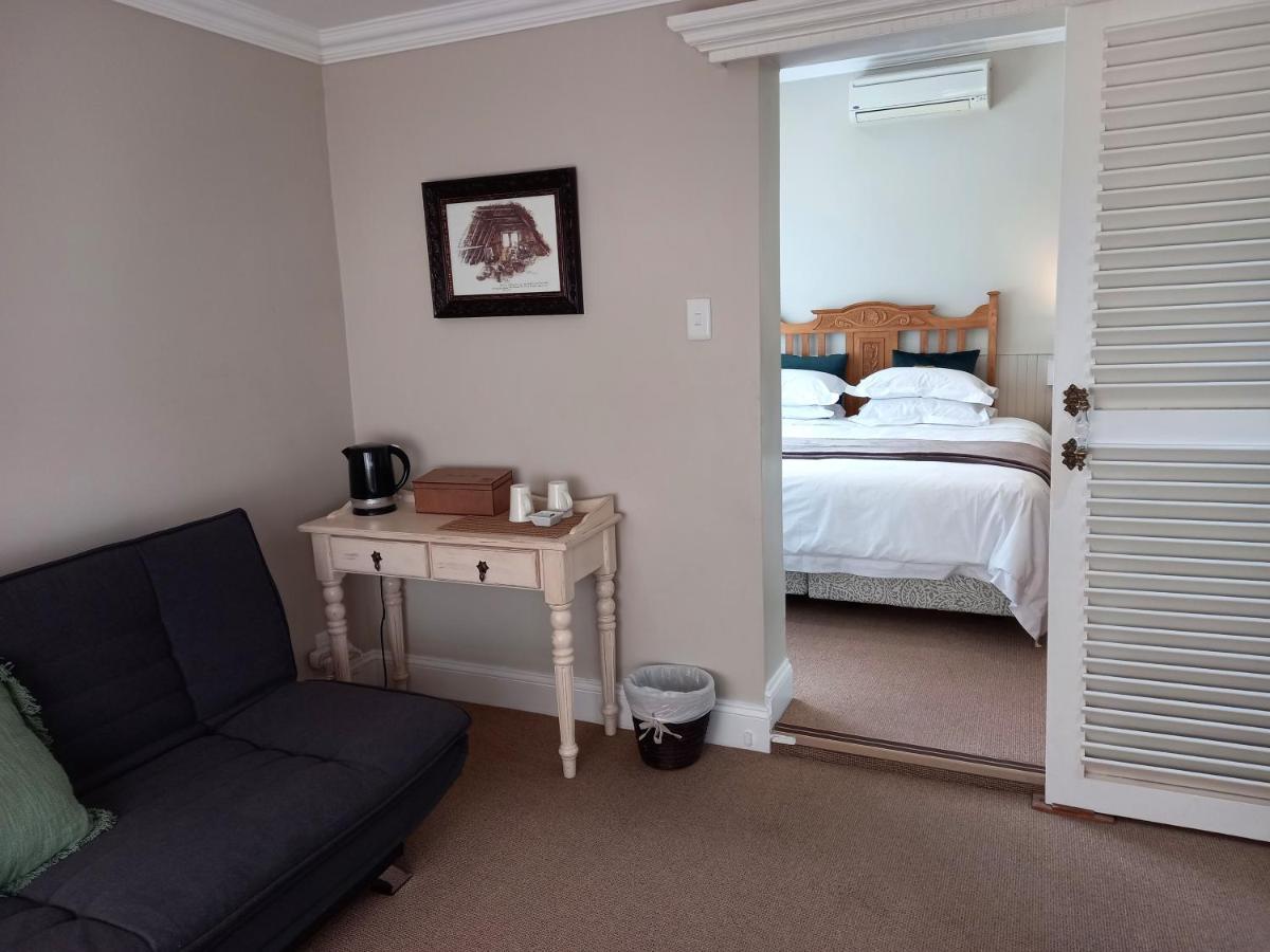 La Pension Guest House Оудсхорн Екстериор снимка
