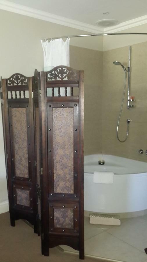 La Pension Guest House Оудсхорн Екстериор снимка